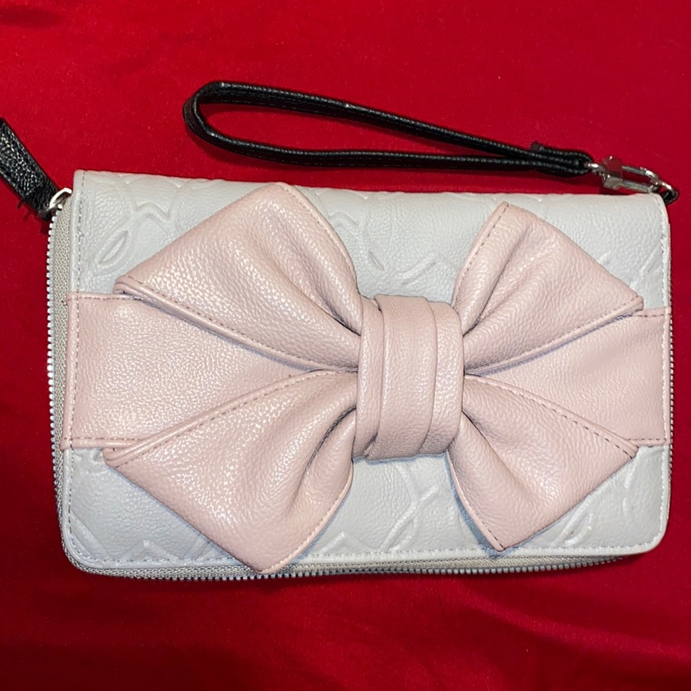 Betsey Johnson wallet
